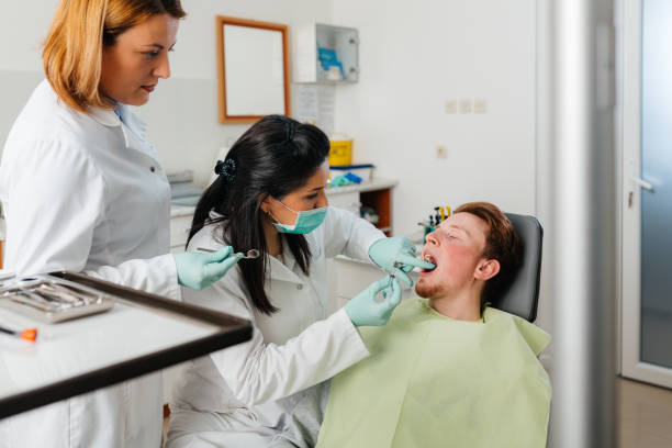 Best Dentist Open Late Near Me  in Pasadena, MD